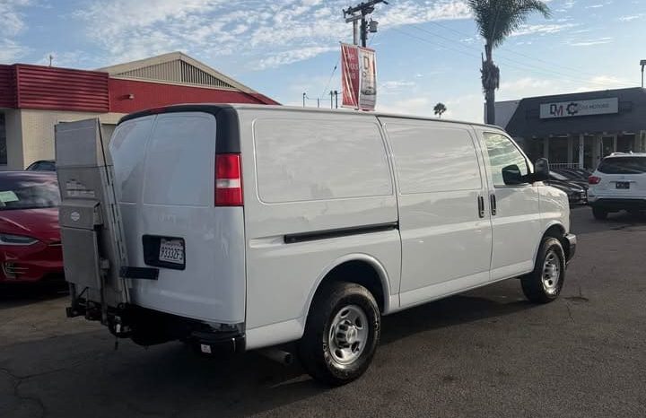 
								2021 Chevrolet express 3500 cargo Van full									