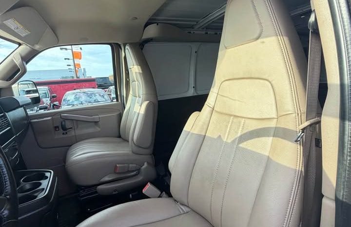 
								2021 Chevrolet express 3500 cargo Van full									