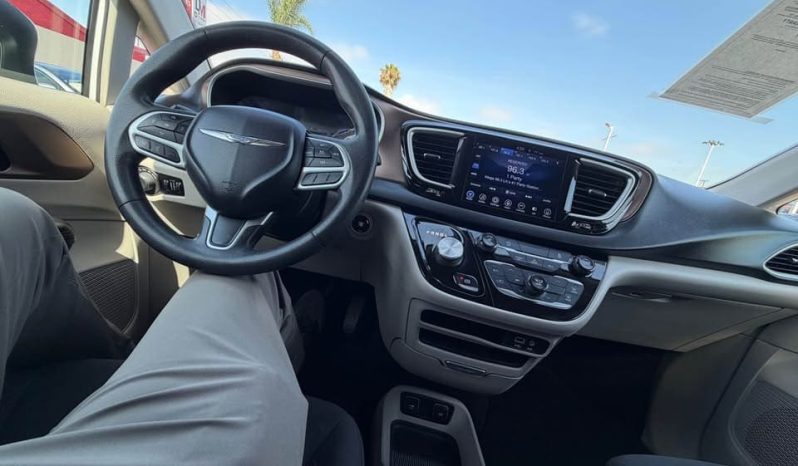 
								2017 Chrysler pacifica full									