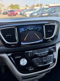 
										2017 Chrysler pacifica full									