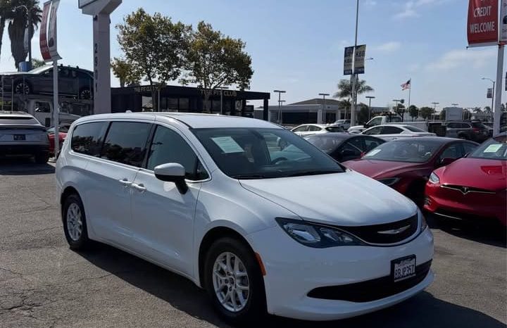 
								2017 Chrysler pacifica full									