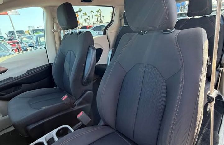 
								2017 Chrysler pacifica full									