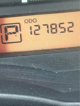 
										2012 Nissan versa full									