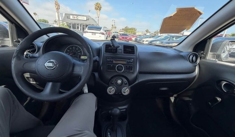
								2012 Nissan versa full									