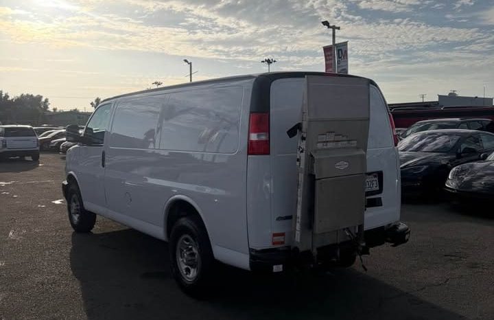 
								2021 Chevrolet express 3500 cargo Van full									