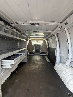 
										2021 Chevrolet express 3500 cargo Van full									