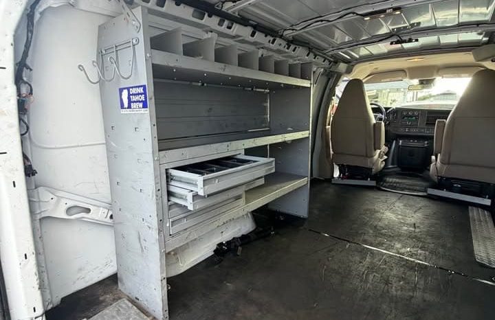
								2021 Chevrolet express 3500 cargo Van full									