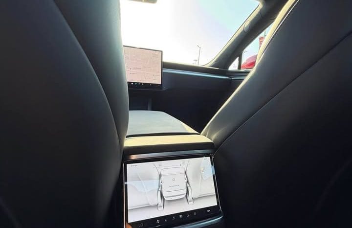 
								2024 Tesla model s Plaid Sedan 4D full									