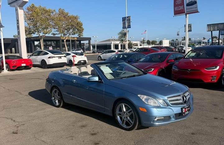 
								2011 Mercedes-Benz e-class E 350 Cabriolet 2D full									