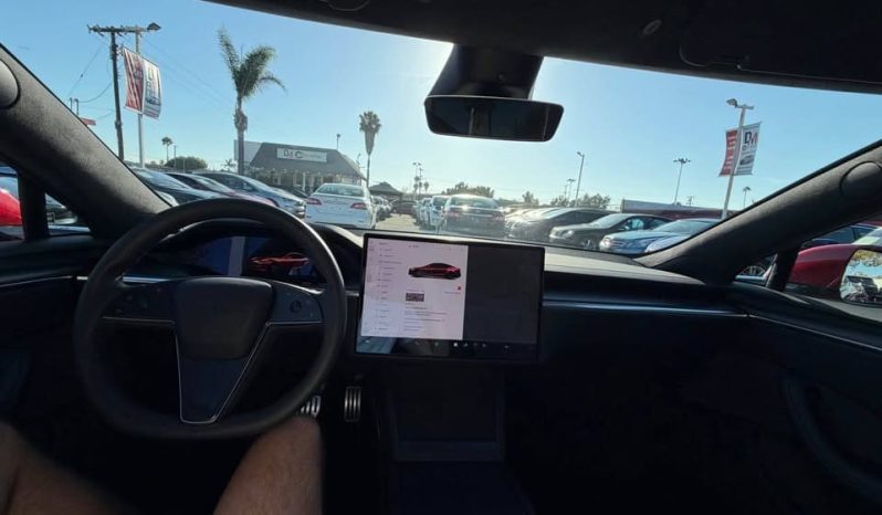 
								2024 Tesla model s Plaid Sedan 4D full									