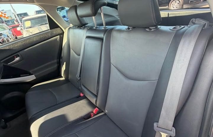 
								2012 Toyota prius Five full									