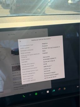 
										2024 Tesla model s Plaid Sedan 4D full									