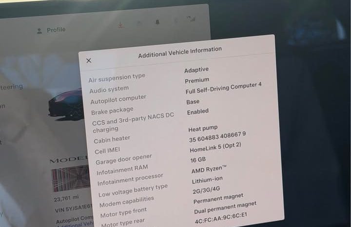 
								2024 Tesla model s Plaid Sedan 4D full									