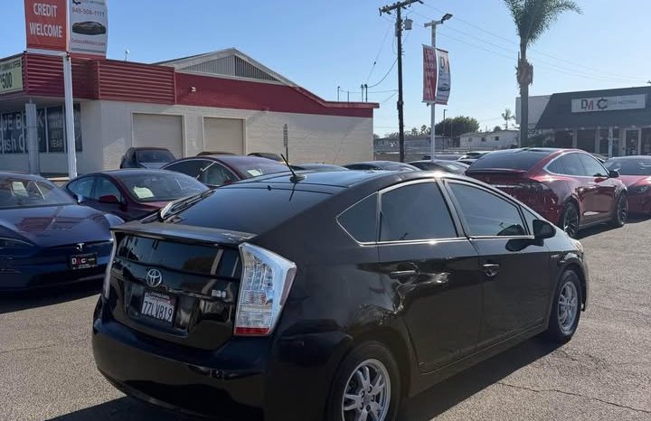 
								2010 Toyota prius full									