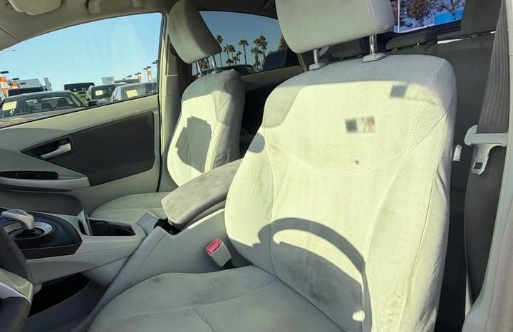 
								2010 Toyota prius full									