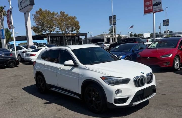 
								2018 BMW x1 sDrive28i Sport Utility 4D full									