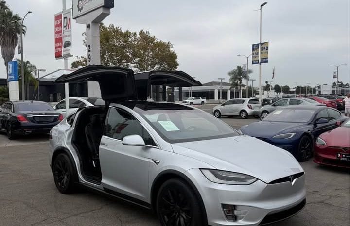 
								2018 Tesla model x 75D Sport Utility 4D full									