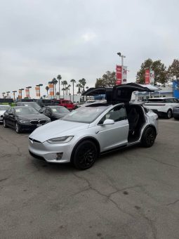 
										2018 Tesla model x 75D Sport Utility 4D full									