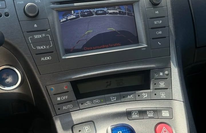 
								2013 Toyota prius full									