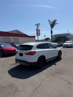 
										2018 BMW x1 sDrive28i Sport Utility 4D full									