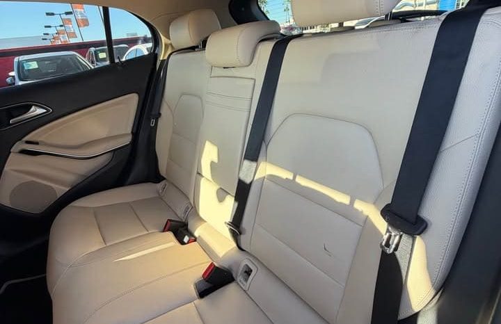 
								2018 Mercedes-Benz GLA 250 Sport Utility 4D full									