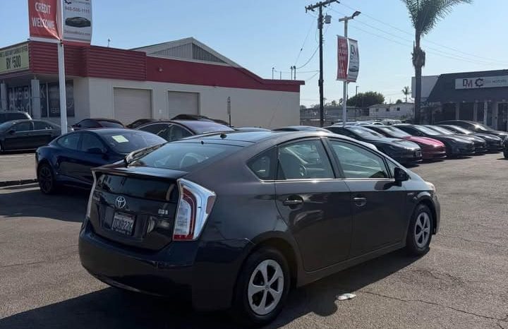
								2013 Toyota prius full									