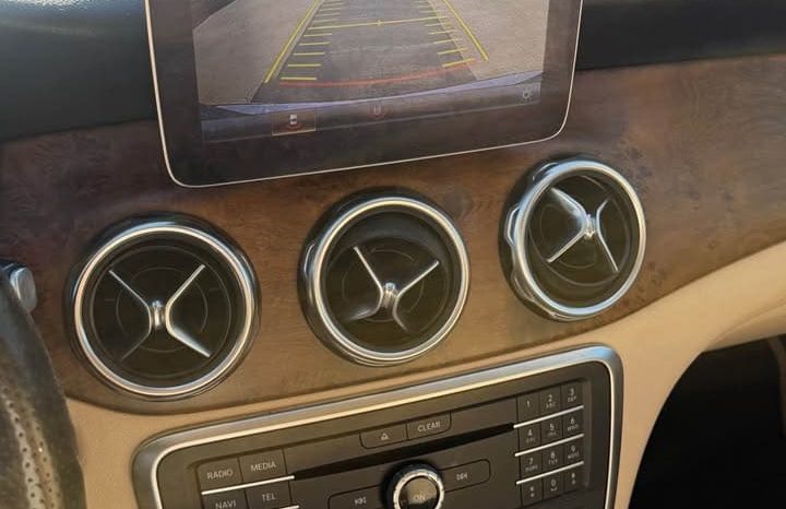 
								2018 Mercedes-Benz GLA 250 Sport Utility 4D full									