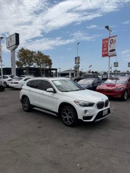 
										2018 BMW x1 sDrive28i Sport Utility 4D full									