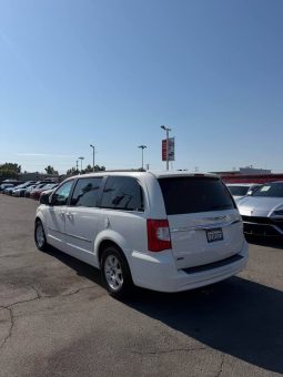 
										2012 Chrysler town & country full									