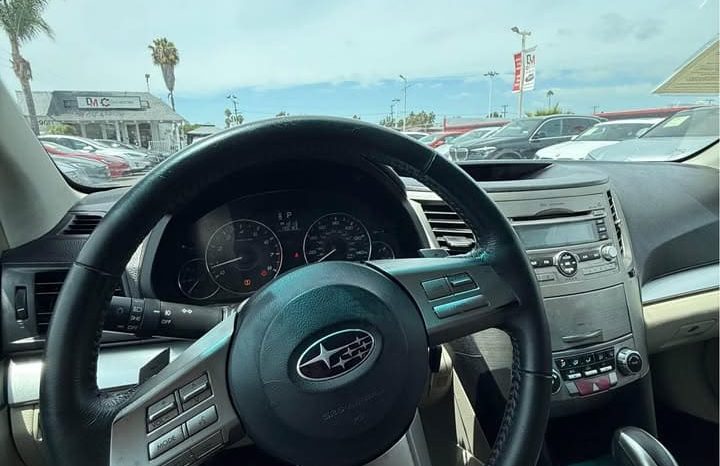 
								2011 Subaru outback full									