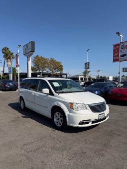 
										2012 Chrysler town & country full									