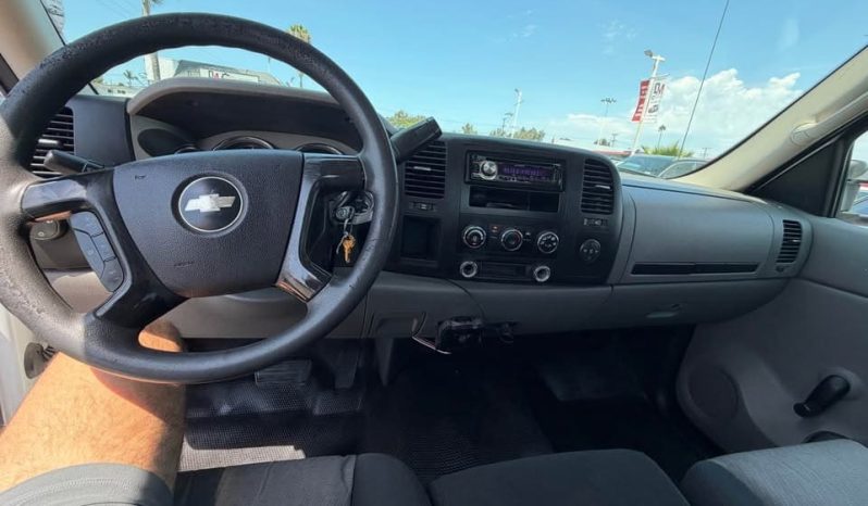 
								2007 Chevrolet silverado 3500 hd regular cab Work Truck Pickup 2D 8 ft full									