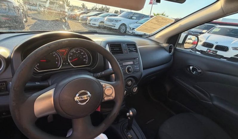 
								2013 Nissan versa full									