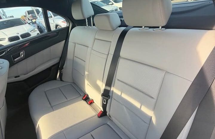 
								2011 Mercedes-Benz e-class E 350 Sedan 4D full									