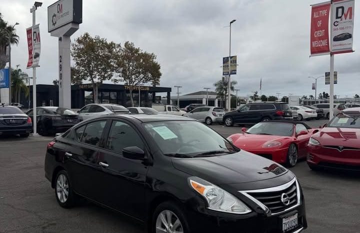 
								2016 Nissan versa full									