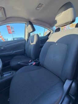 
										2013 Nissan versa full									