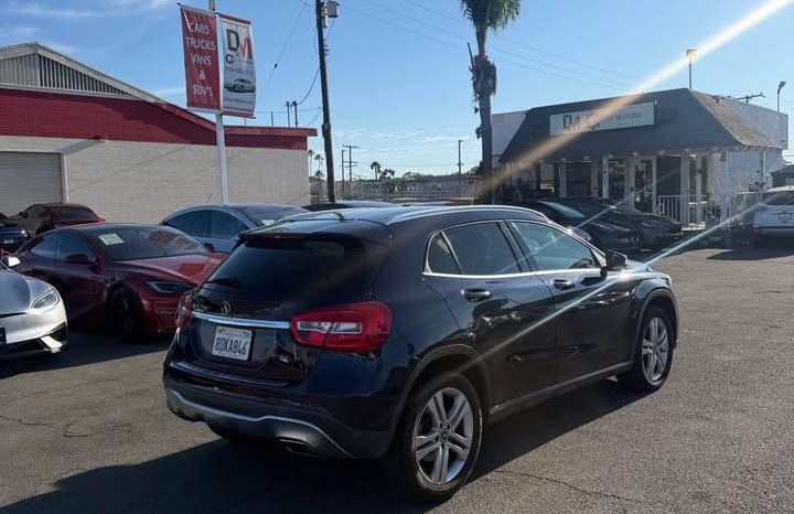 
								2018 Mercedes-Benz GLA 250 Sport Utility 4D full									