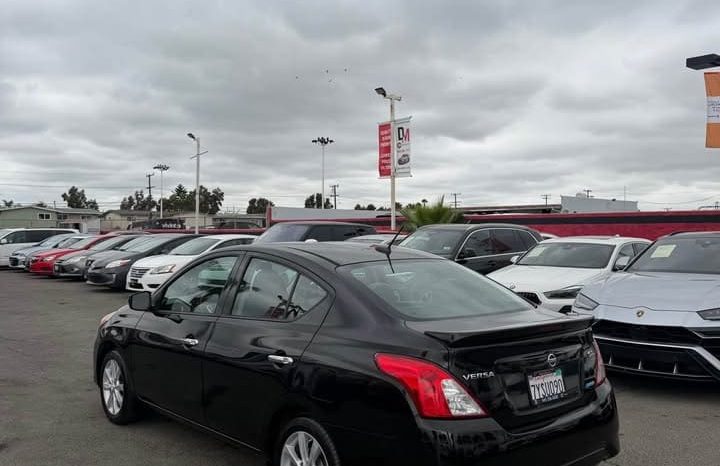 
								2016 Nissan versa full									