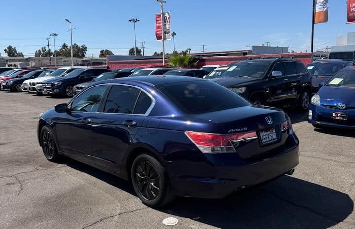 
								2011 Honda accord Sedan 4D full									