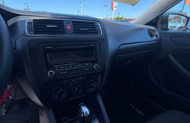 
								2013 Volkswagen jetta full									