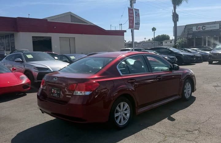 
								2011 Subaru legacy full									
