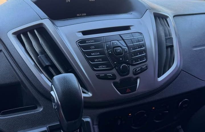
								2018 Ford transit 350 passenger van XLT w/Medium Roof Van 3D full									