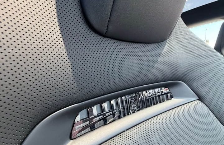
								2026 Tesla model s Plaid Sedan 4D full									