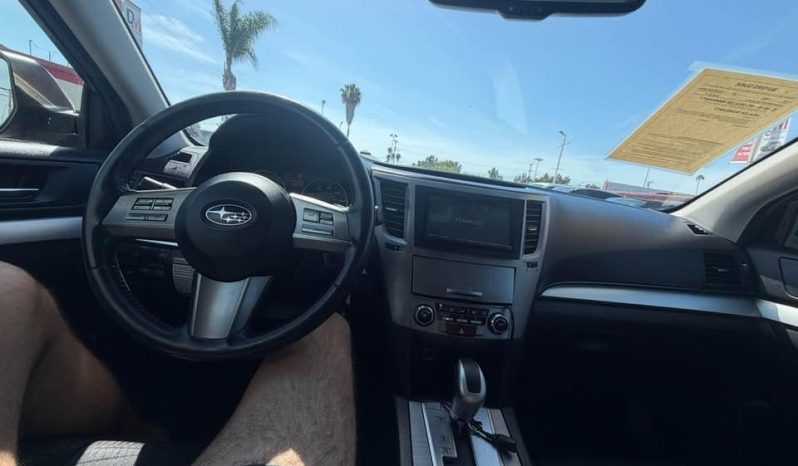 
								2011 Subaru legacy full									
