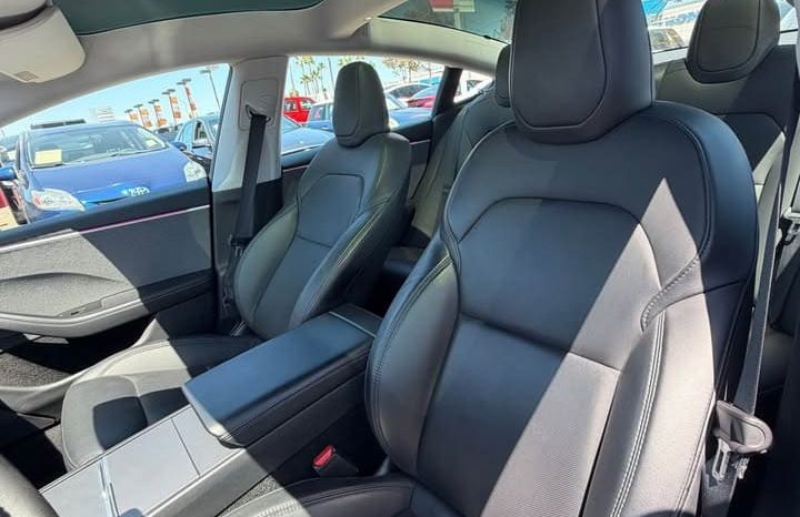 
								2024 Tesla model 3 Sedan 4D full									
