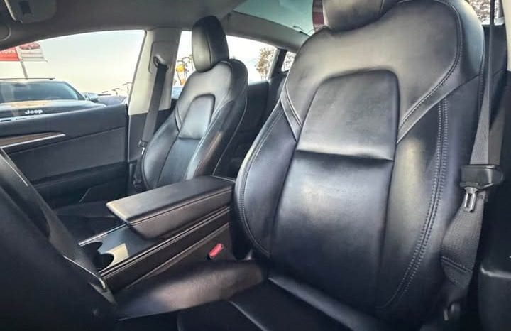 
								2023 Tesla model 3 Standard Range Sedan 4D full									