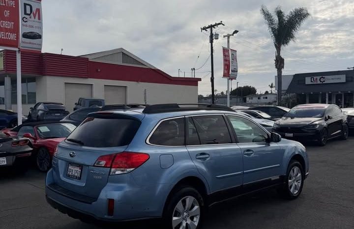 
								2012 Subaru outback full									
