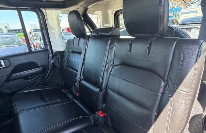 
								2021 Jeep wrangler unlimited 4xe Sahara 4xe Sport Utility 4D full									