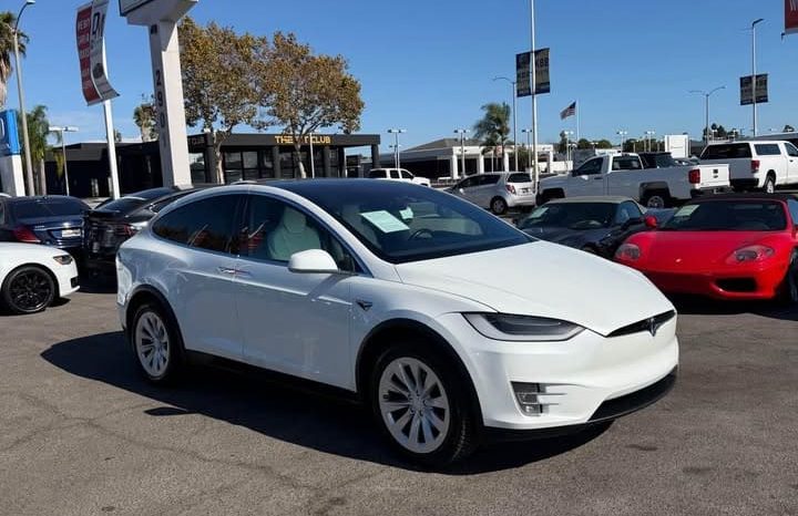 
								2019 Tesla model x Standard Range Sport Utility 4D full									