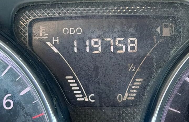 
								2015 Nissan versa full									